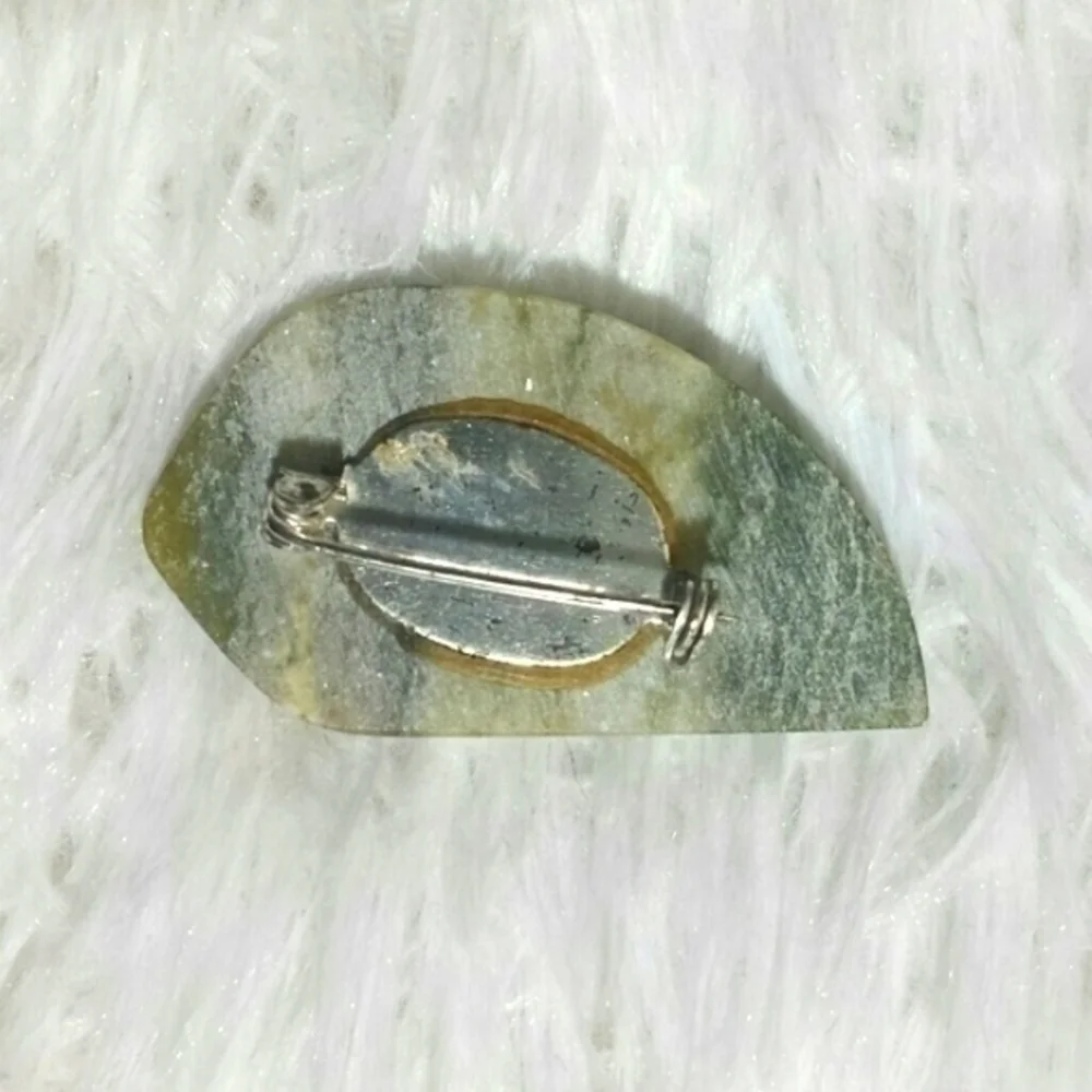 Vintage Jaded Marble Scored Leaf Brooch Pin